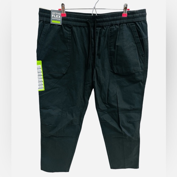 Haggar The Active Series Slim/Straight Fit Flat Front Pants Black Men Size 42x30 - Picture 6 of 12